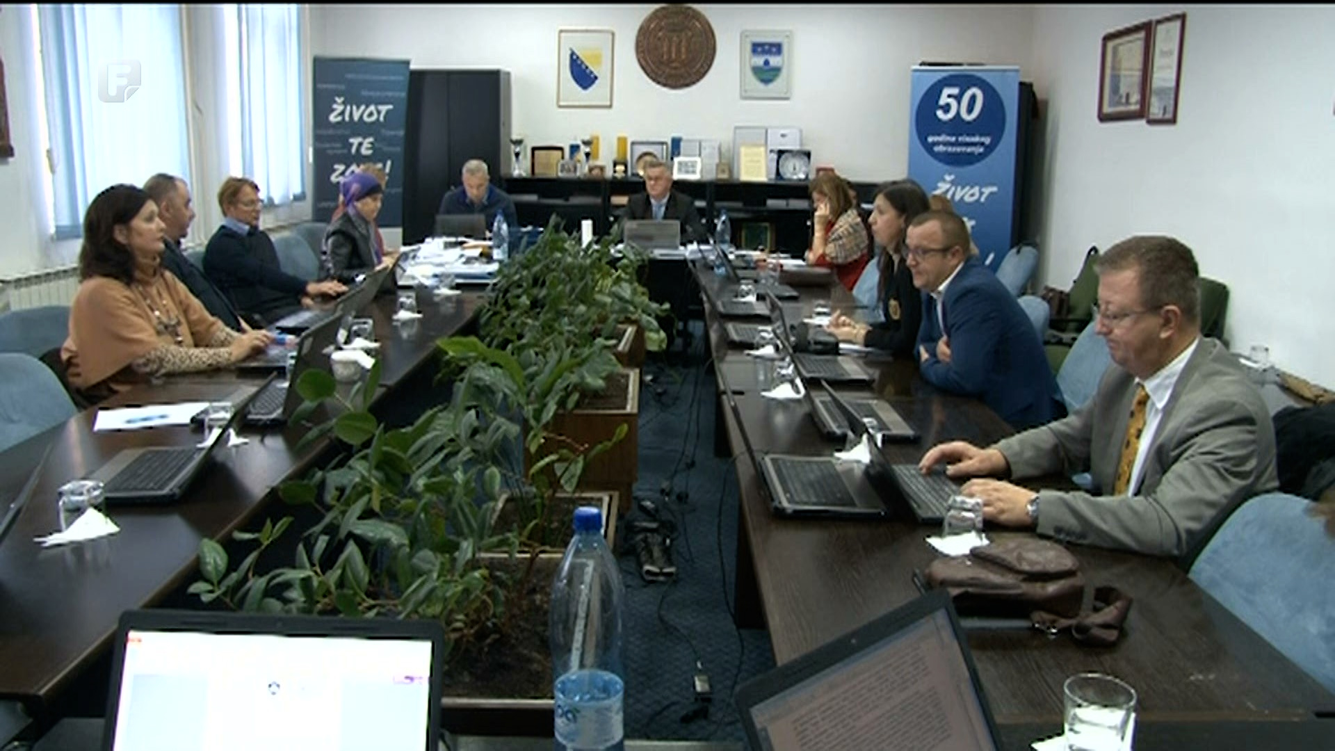 Kape, bunde, rukavice i kaputi postali su obavezna zimska oprema za studente